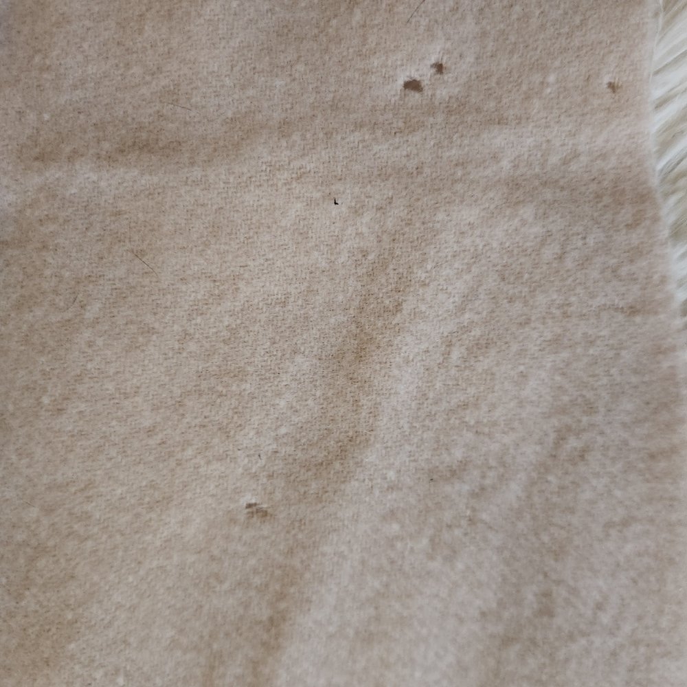 Polo Ralph Lauren 100% Lambswool Ivory Scarf with Navy Logo Made In Italy Flawed - Picture 8 of 9